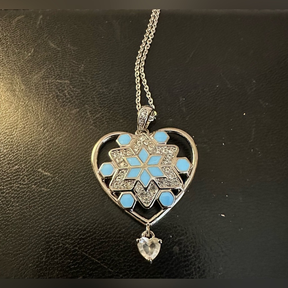 Silver Snowflake Fashion Jewelry